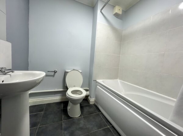 2 Bedroom Flat  - High Wycombe