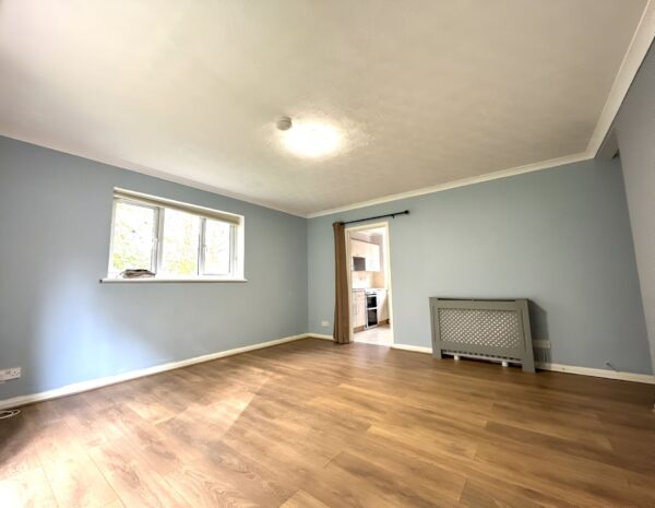 2 Bedroom Flat  - High Wycombe