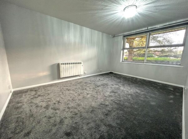 2 Bedroom Flat - High Wycombe