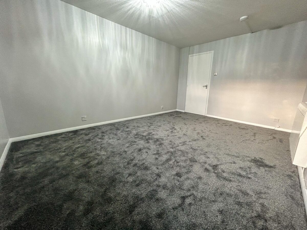 2 Bedroom Flat - High Wycombe