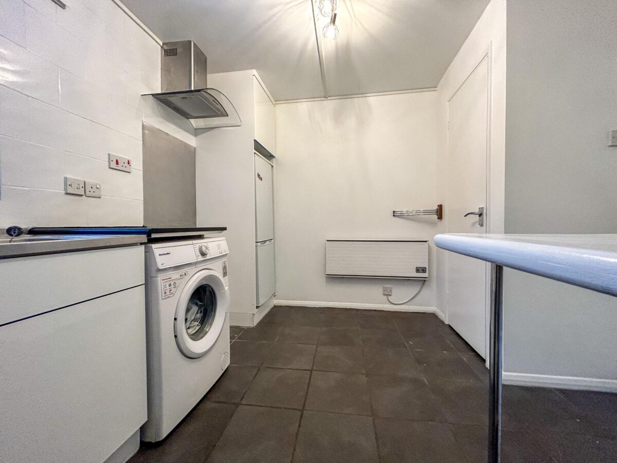 2 Bedroom Flat - High Wycombe