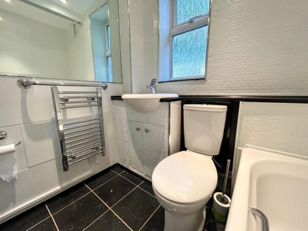2 Bedroom Flat - High Wycombe