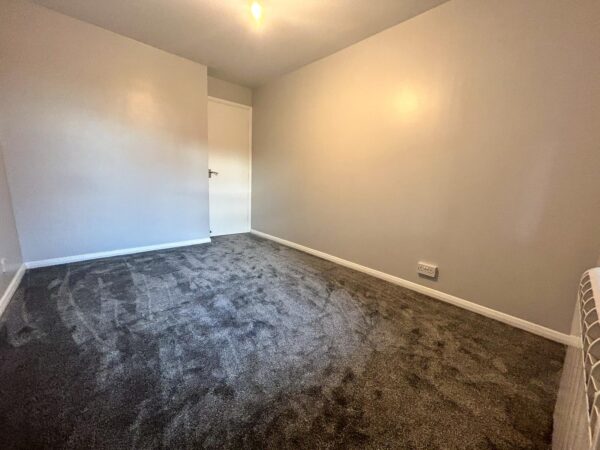 2 Bedroom Flat - High Wycombe