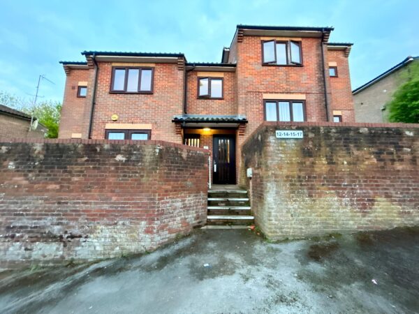 1 Bedroom Flat  - High Wycombe