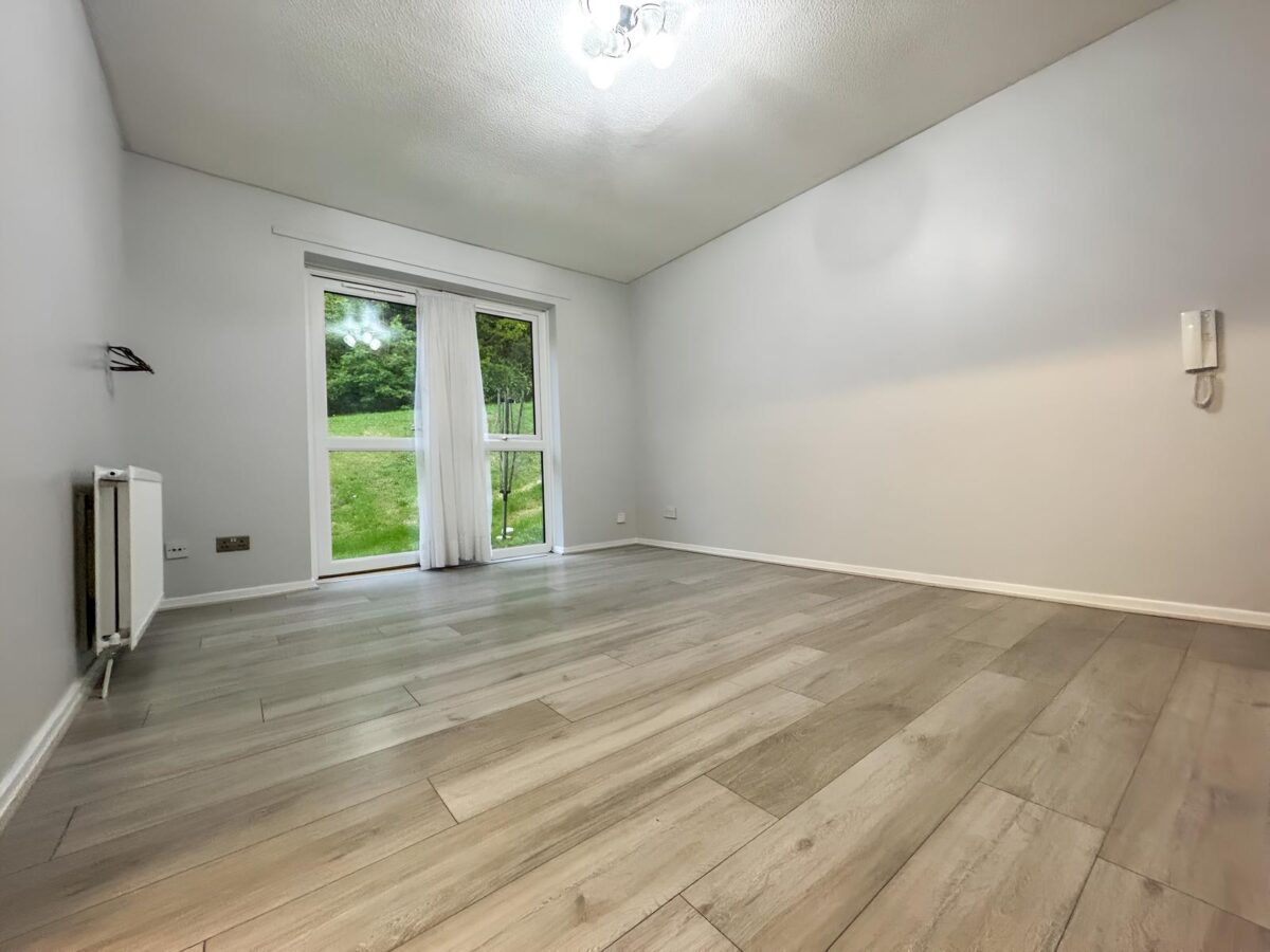 1 Bedroom Flat  - High Wycombe