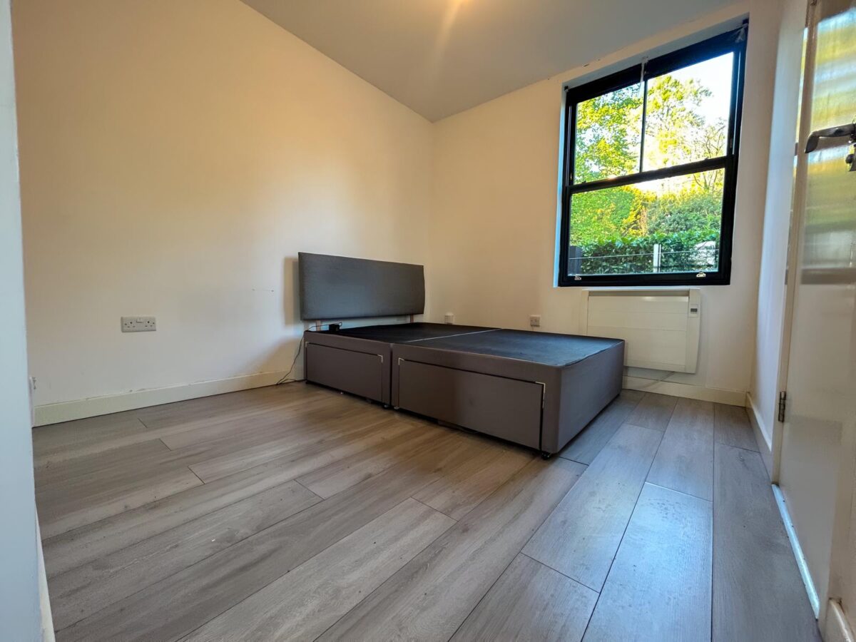 1 Bedroom Flat  - High Wycombe