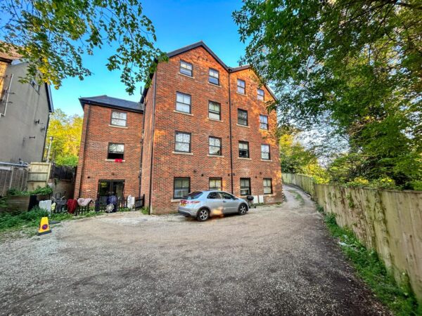 1 Bedroom Flat  - High Wycombe