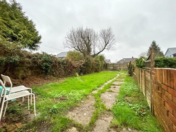 2 Bedroom Flat - High Wycombe
