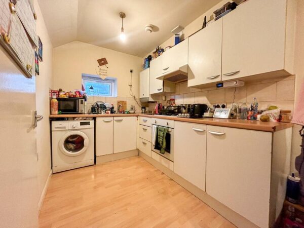 1 Bedroom Flat  - High Wycombe
