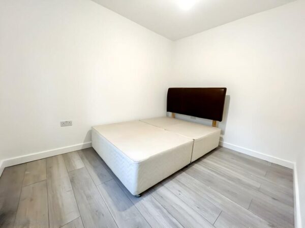 1 Bedroom Apartment  - High Wycombe