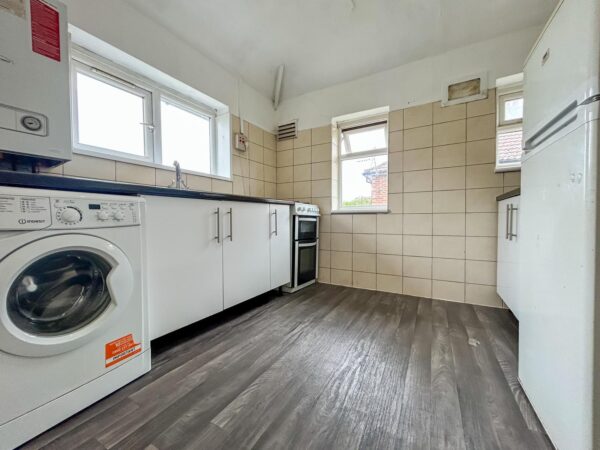 2 Bedroom Flat - High Wycombe