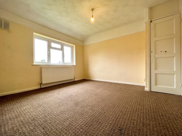 2 Bedroom Flat - High Wycombe
