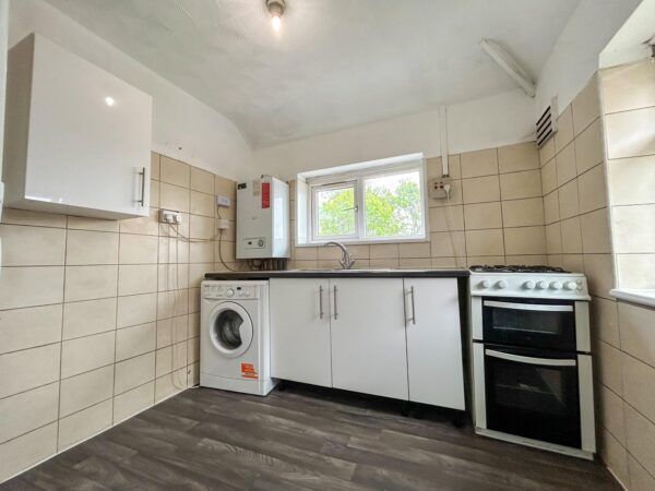 2 Bedroom Flat - High Wycombe