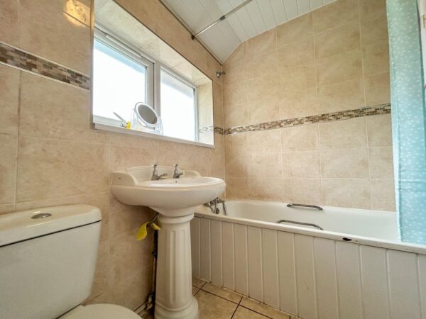 2 Bedroom Flat - High Wycombe