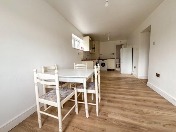 4 Bedroom Flat  - High Wycombe