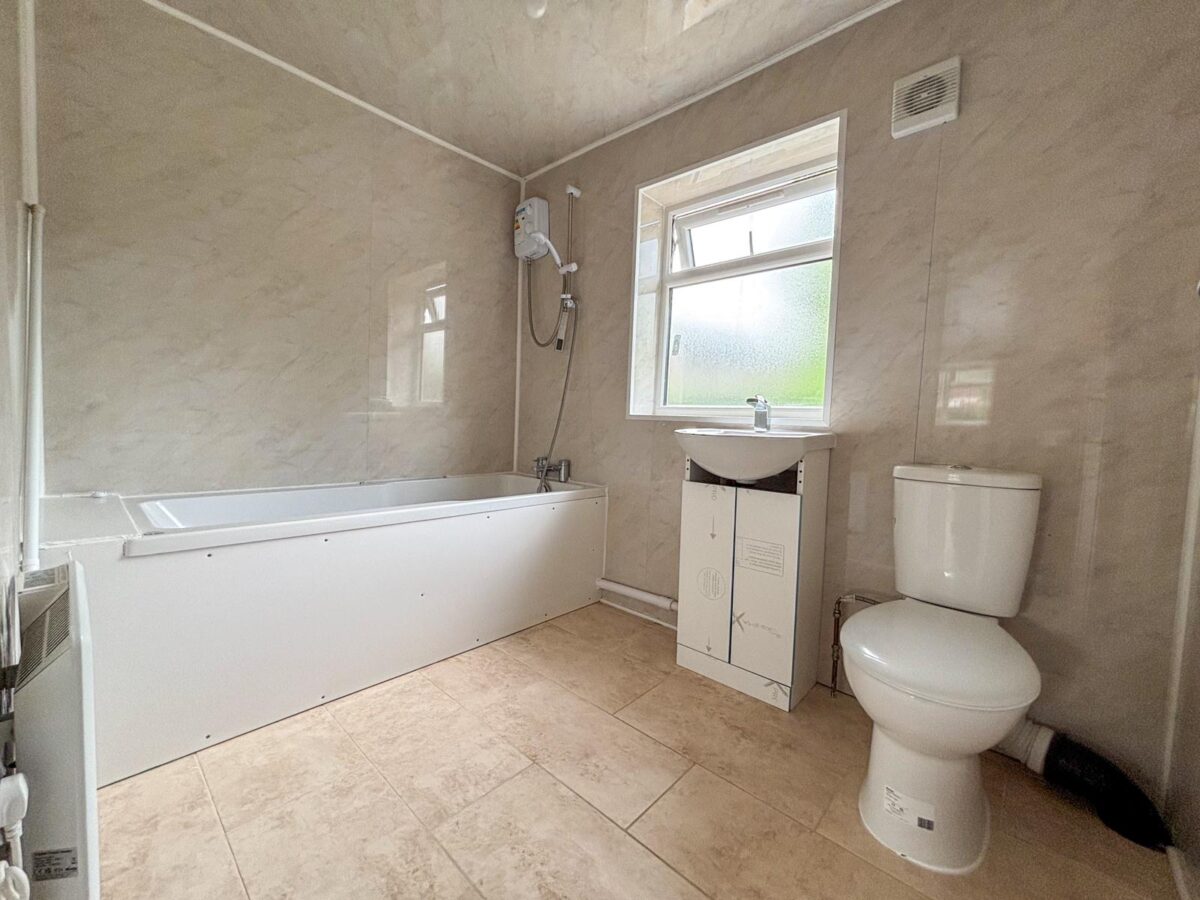 4 Bedroom Flat  - High Wycombe
