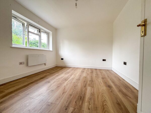 4 Bedroom Flat  - High Wycombe