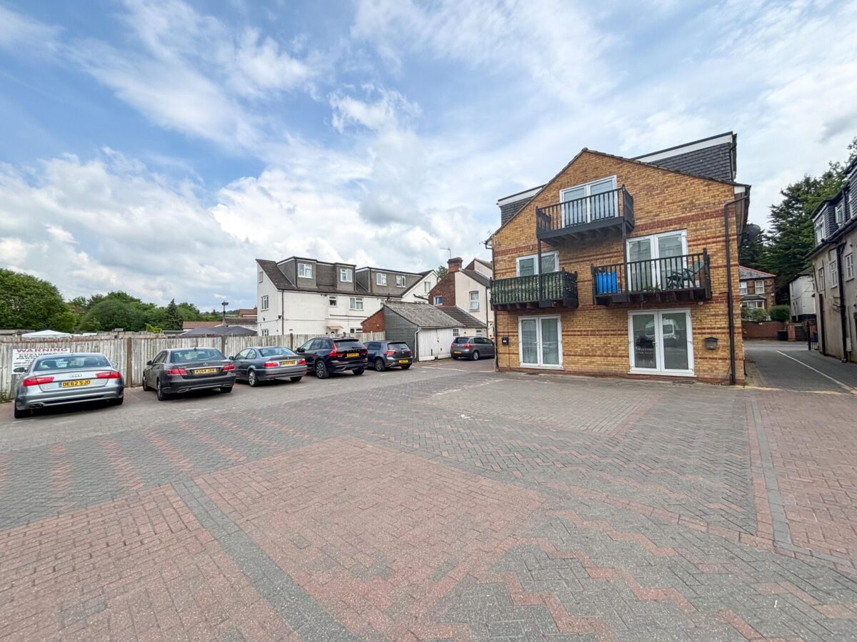 1 Bedroom Flat  - High Wycombe