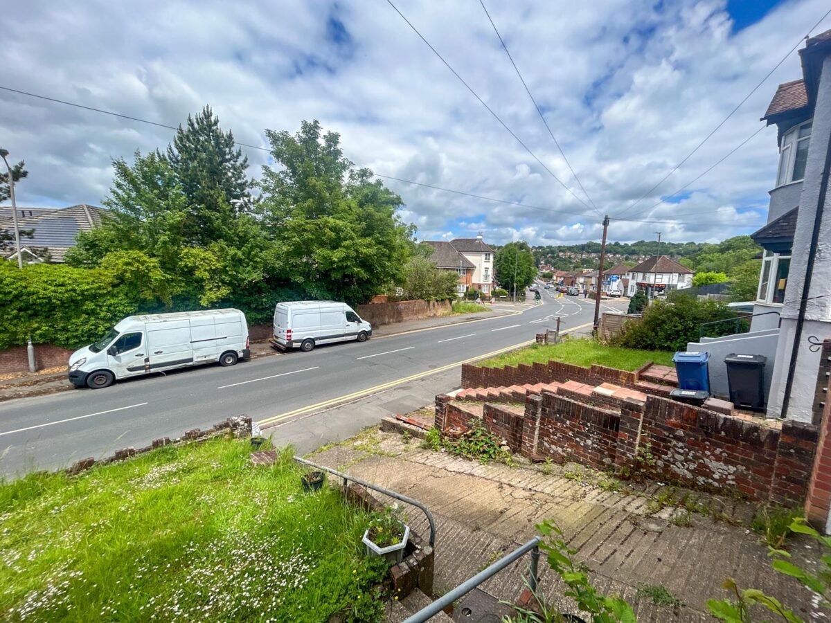 3/4 Bedroom House  - High Wycombe
