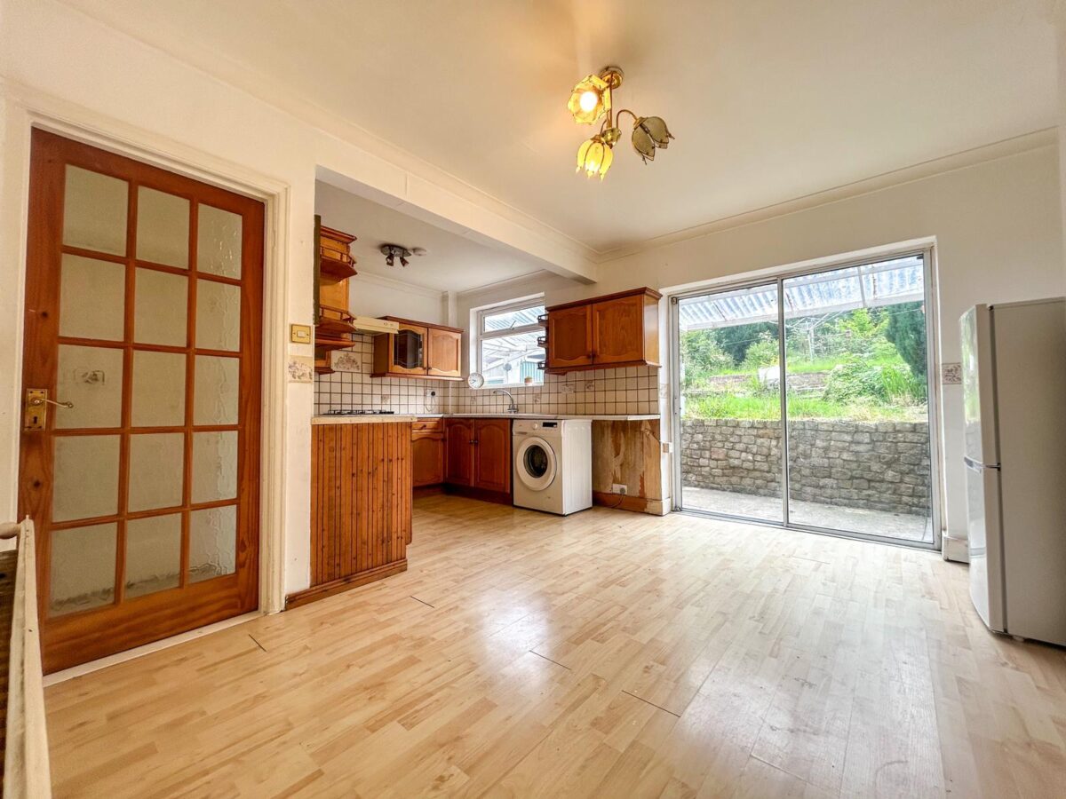 3/4 Bedroom House  - High Wycombe