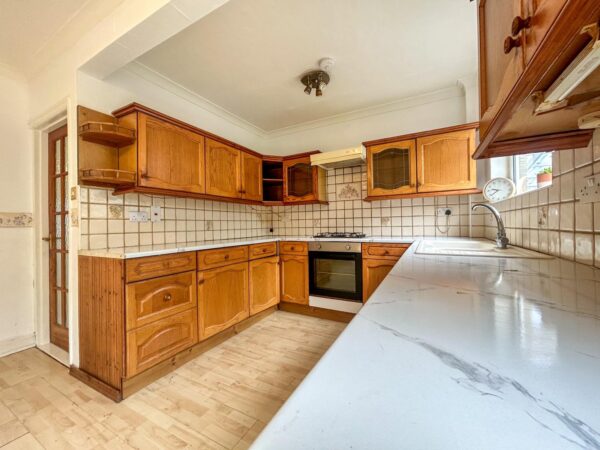 3/4 Bedroom House  - High Wycombe