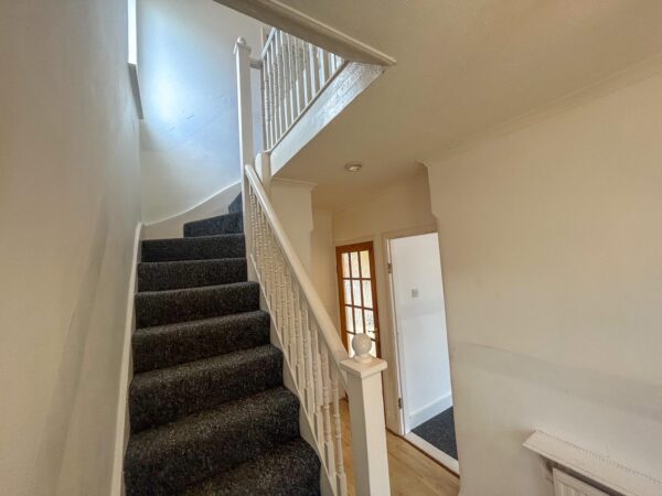 3/4 Bedroom House  - High Wycombe