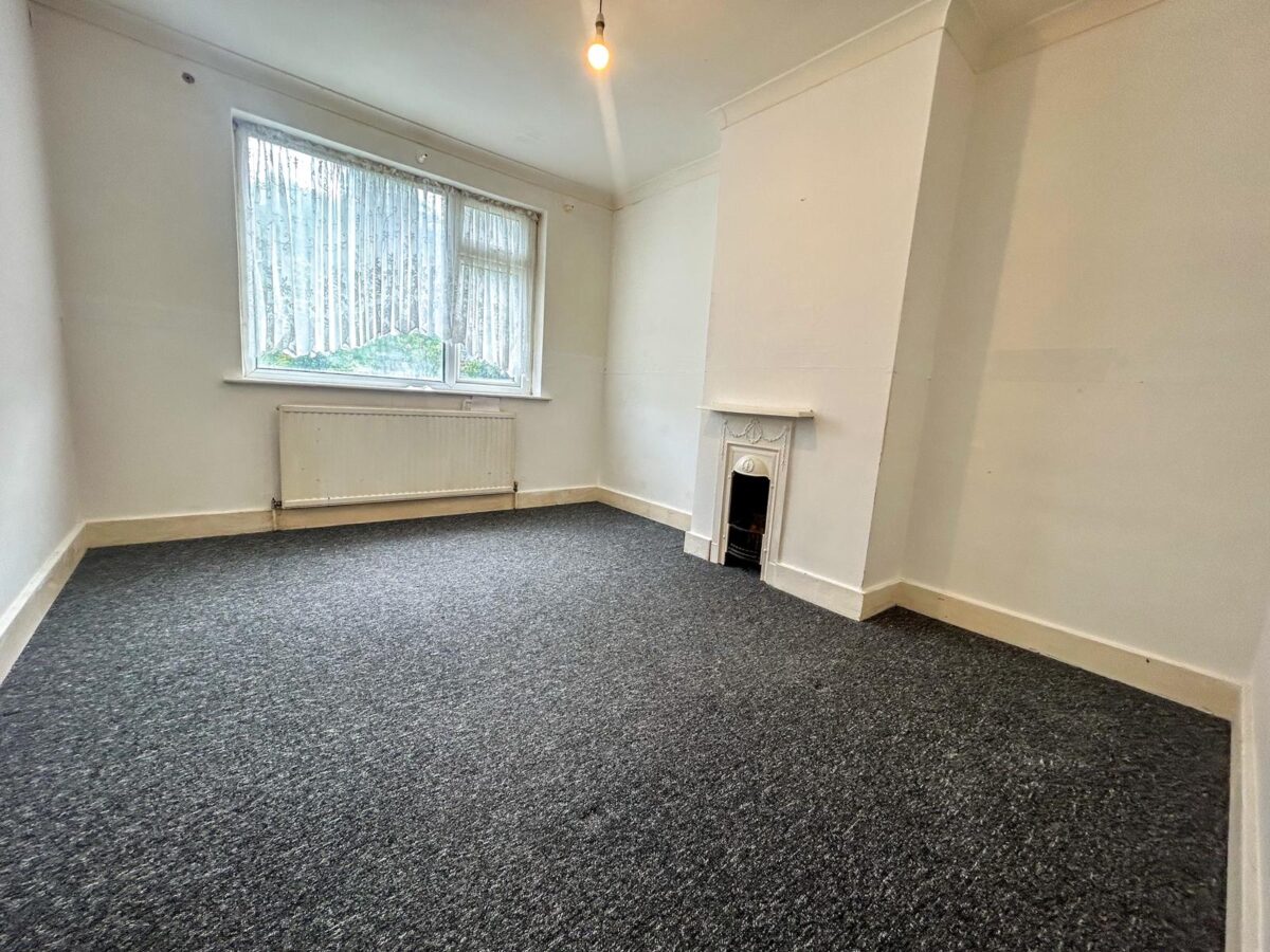 3/4 Bedroom House  - High Wycombe
