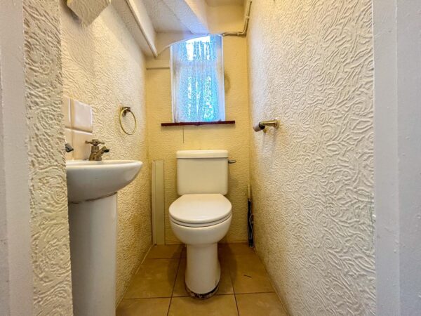 3/4 Bedroom House  - High Wycombe