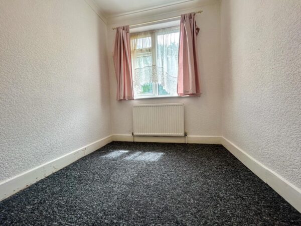 3/4 Bedroom House  - High Wycombe