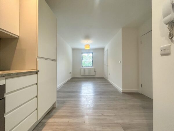 1 Bedroom Flat  - High Wycombe