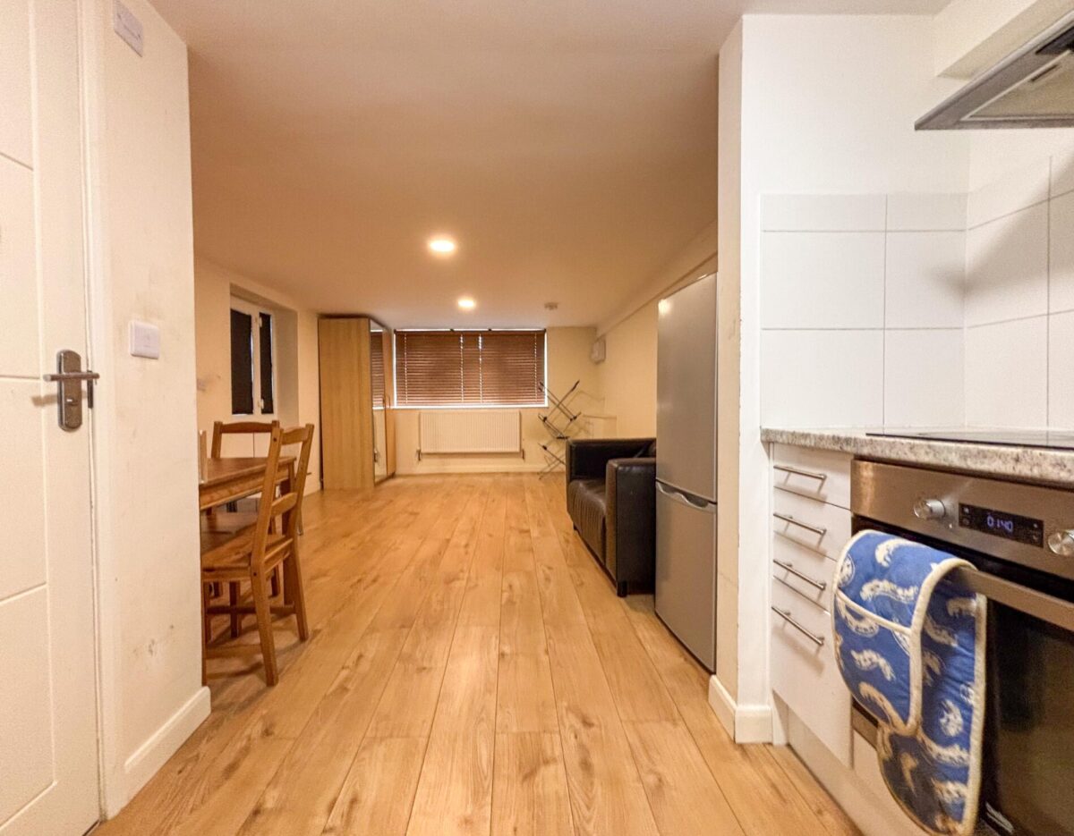 Studio Flat  - High Wycombe