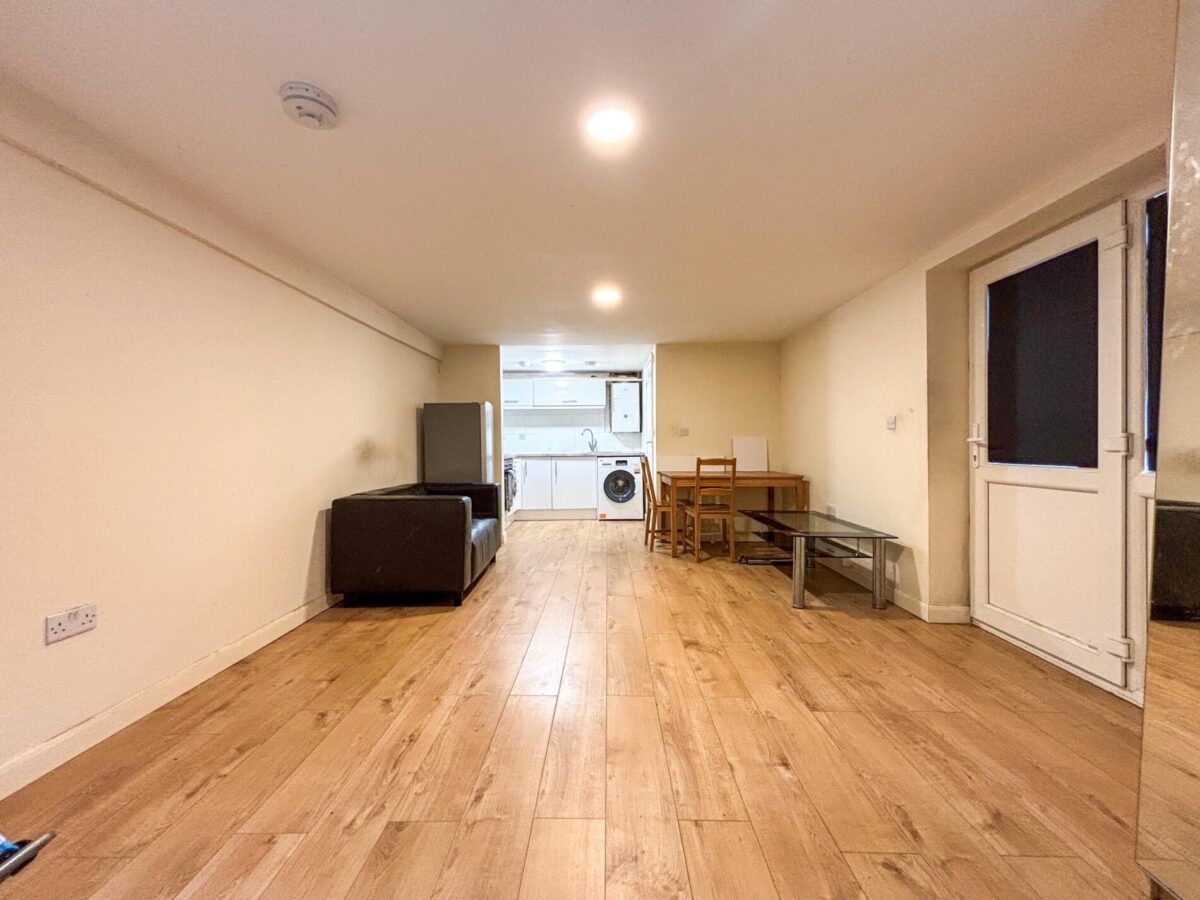 Studio Flat  - High Wycombe
