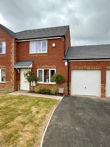 Furnished 2 Bedroom House  - NG17