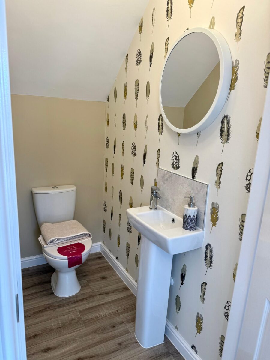 Furnished 2 Bedroom House  - NG17