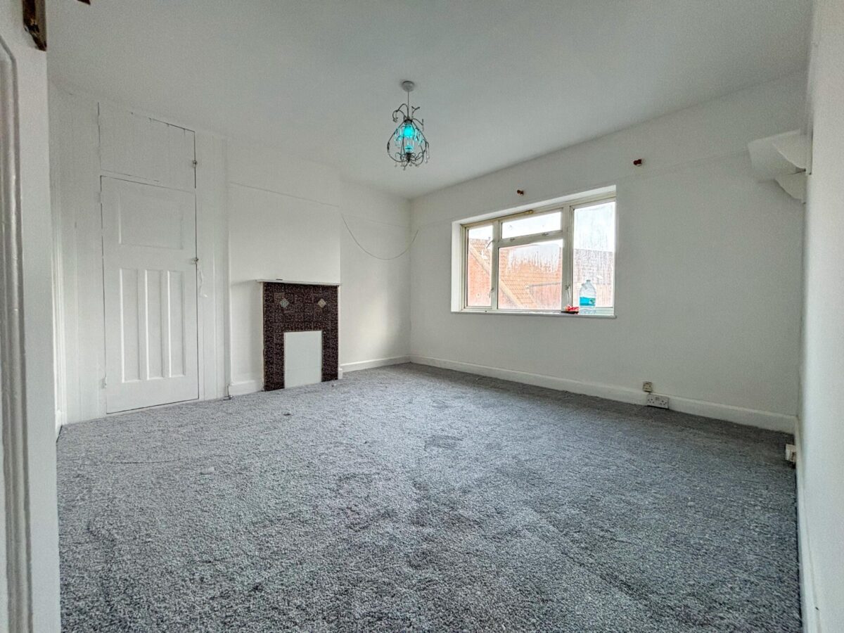 Large 1 Bedroom Flat - High Wycombe