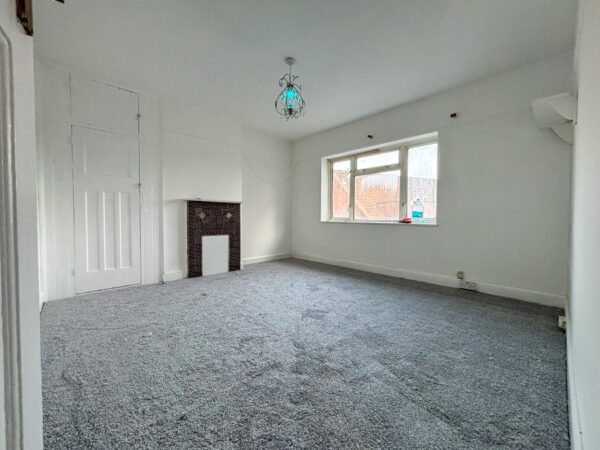 Large 1 Bedroom Flat - High Wycombe