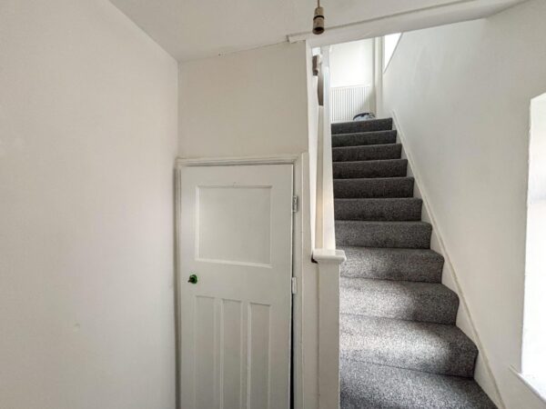 Large 1 Bedroom Flat - High Wycombe