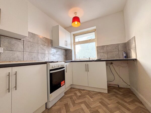 Large 1 Bedroom Flat - High Wycombe