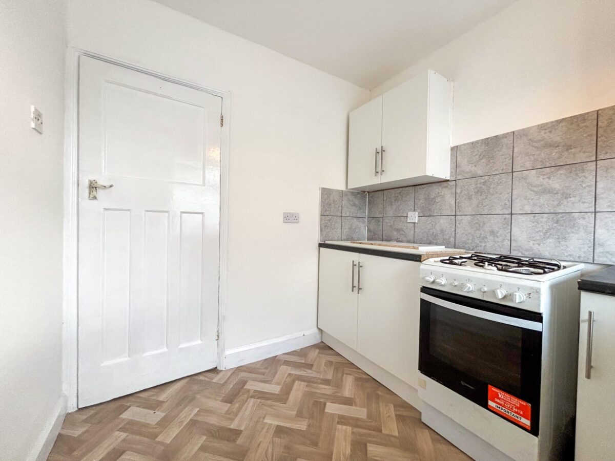 Large 1 Bedroom Flat - High Wycombe