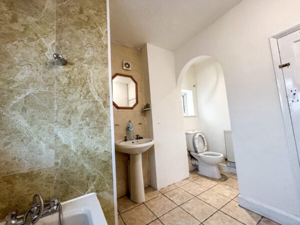 Large 1 Bedroom Flat - High Wycombe