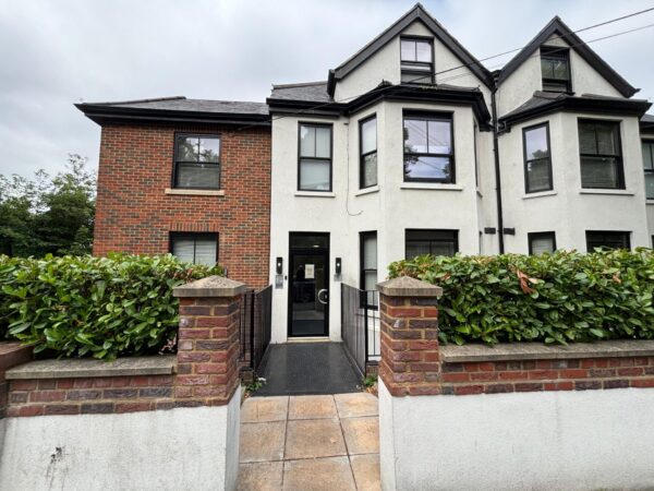 Furnished Studio Flat  - High Wycombe