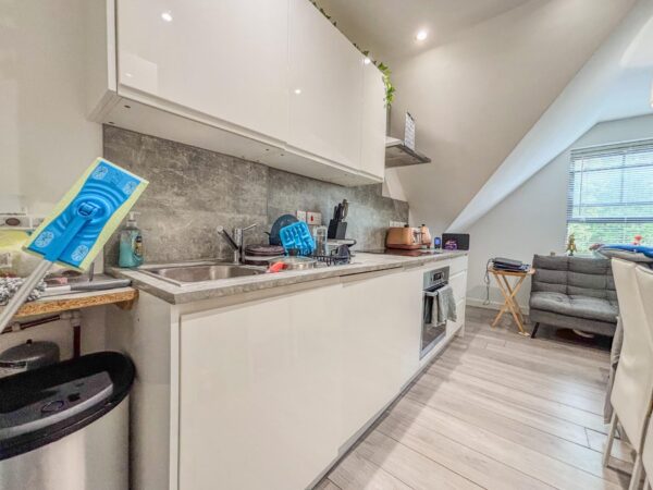 Furnished Studio Flat  - High Wycombe
