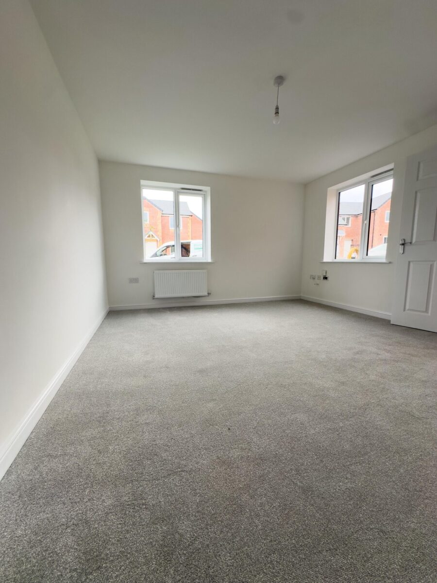 2 Bedroom House  - NG17