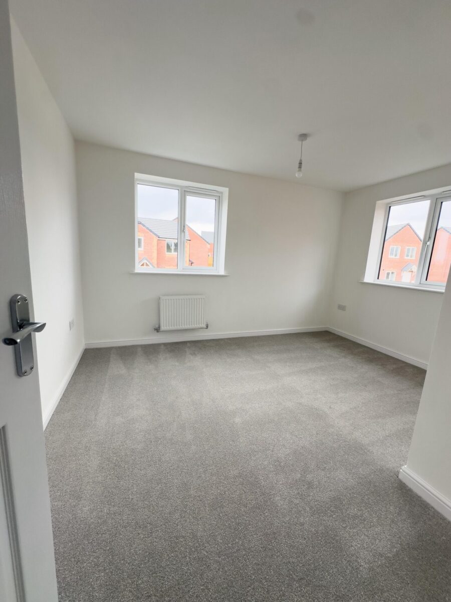 2 Bedroom House  - NG17