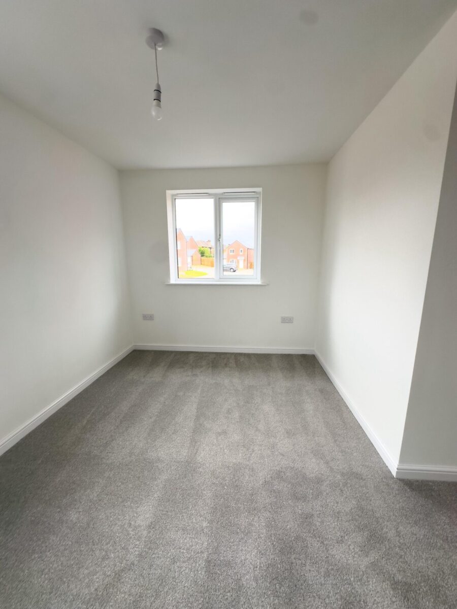 2 Bedroom House  - NG17