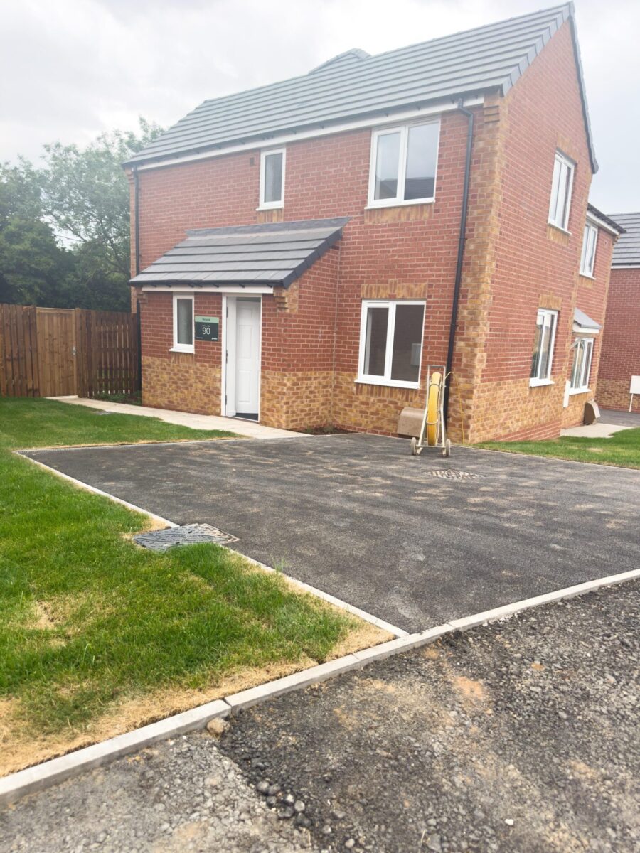 2 Bedroom House  - NG17