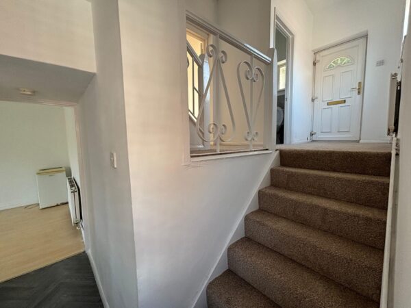 Refurbished 4 Bedroom House  - High Wycombe