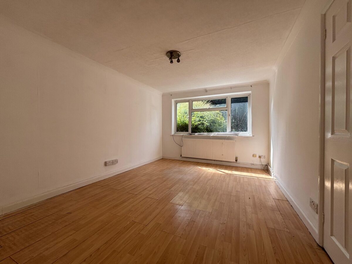Refurbished 4 Bedroom House  - High Wycombe