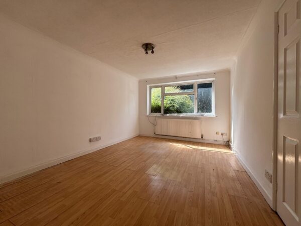 Refurbished 4 Bedroom House  - High Wycombe