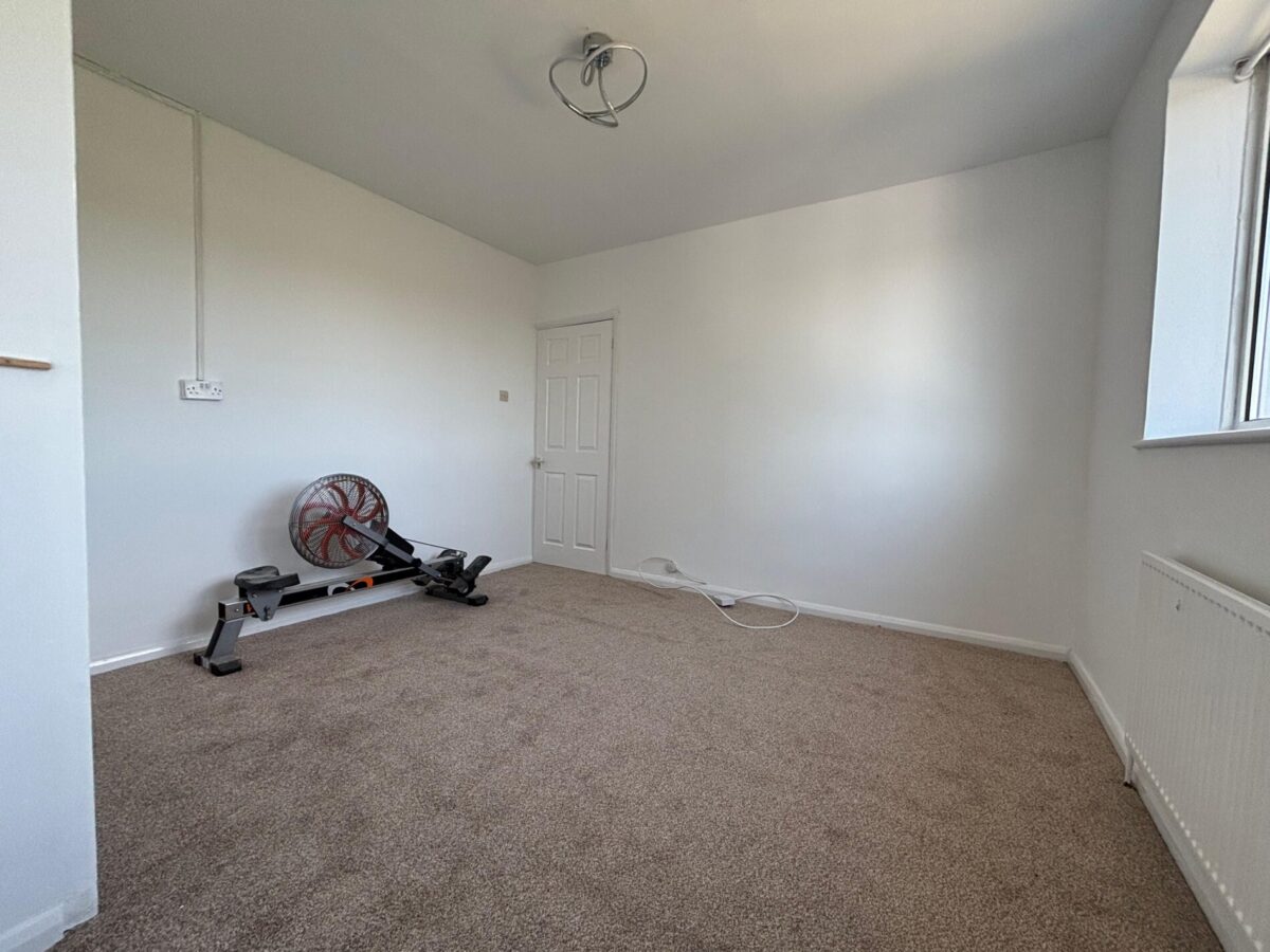 Refurbished 4 Bedroom House  - High Wycombe